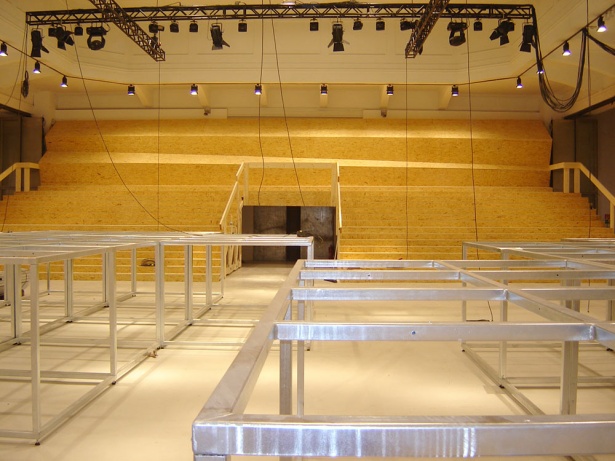 Coop Himmelblau Tribuene 3 001