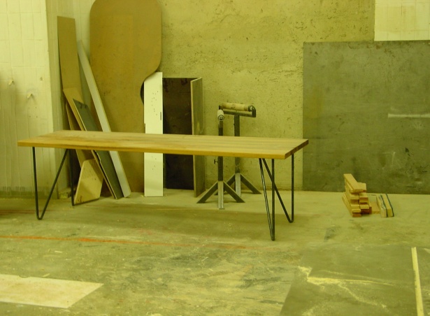 Tisch Nuß2